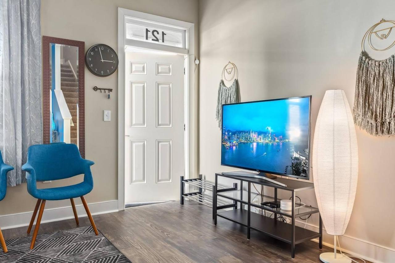 Trifecta Luxury Serviced Apartment In Dt Raleigh Room photo